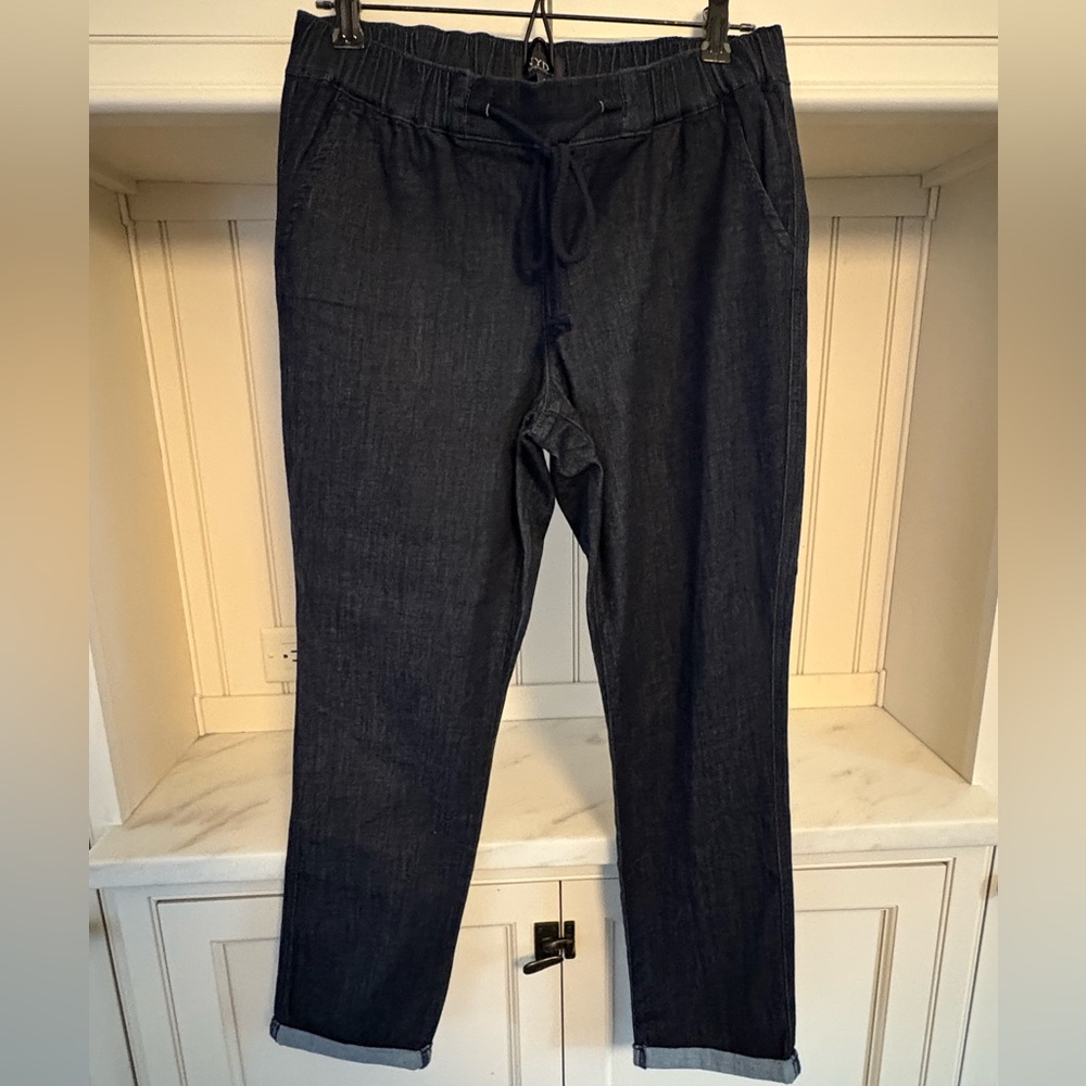 NYDJ Slim Ankle Jogger Size 4 and 6